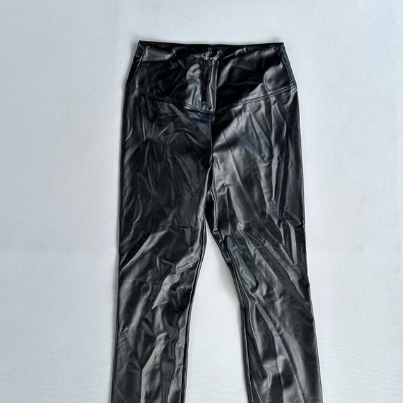 🎉5 for $45 🎉 White House Black market Faux leather leggings black women’s size 8 - Picture 2 of 10